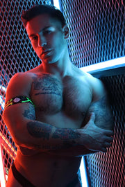 BREEDWELL Neo Camo Armbands Glow in Blacklight Neon Green7