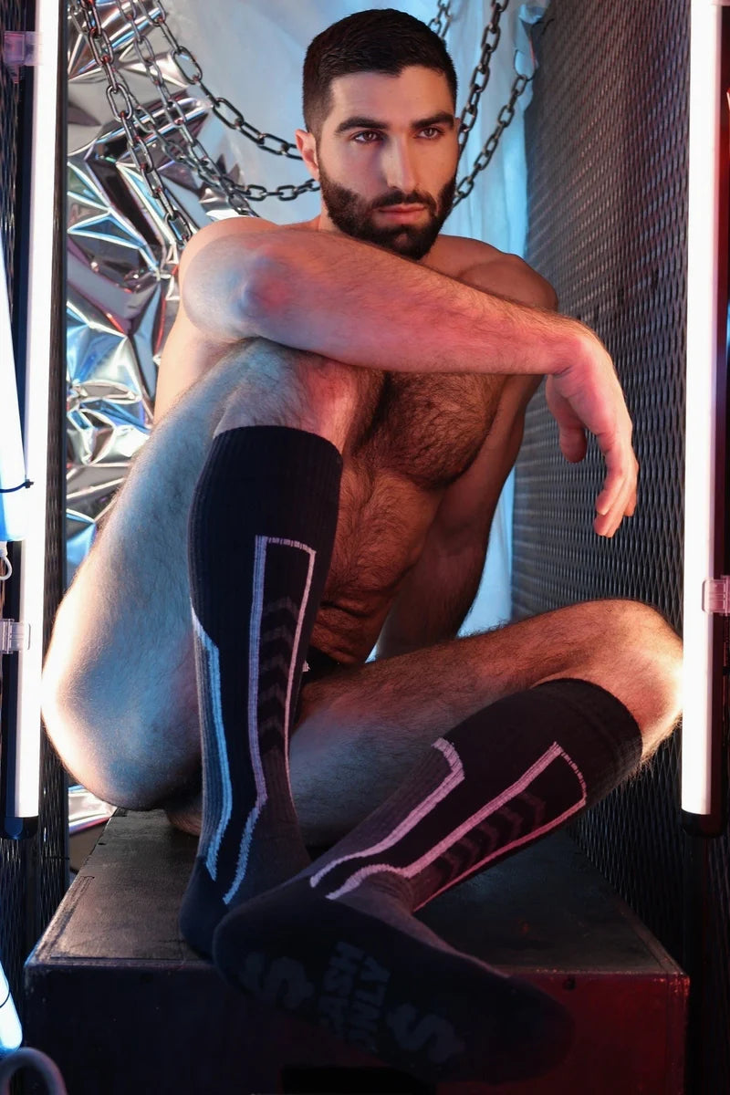 BREEDWELL Sir Splurge Knee High Socks in Black 39