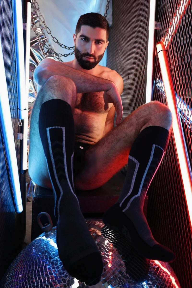 BREEDWELL Sir Splurge Knee High Socks in Black 39