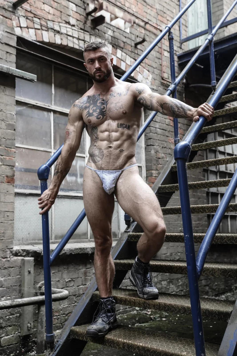 SUKREW G - String With Rounded Cupping Pouch Stretchy String Checker 302